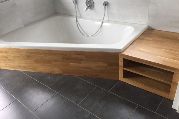 Einbauschrank im Bad